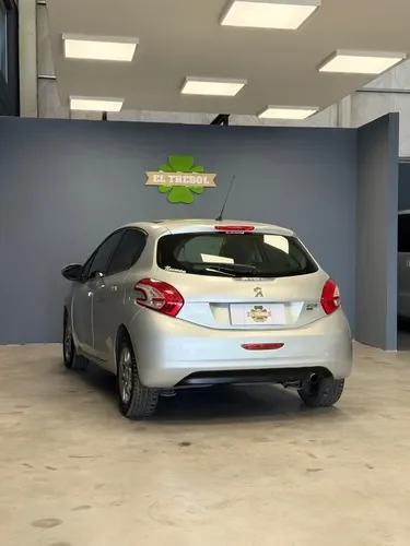 Peugeot 208 1.6 Allure Touchscreen 2015