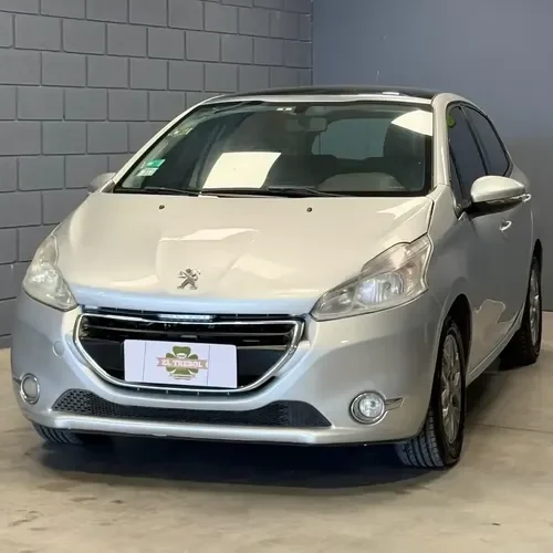 Peugeot 208 1.6 Allure Touchscreen 2015