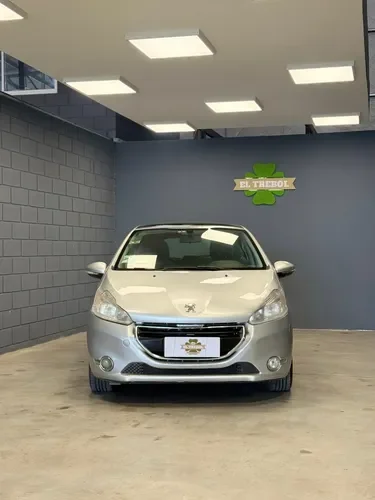 Peugeot 208 1.6 Allure Touchscreen 2015