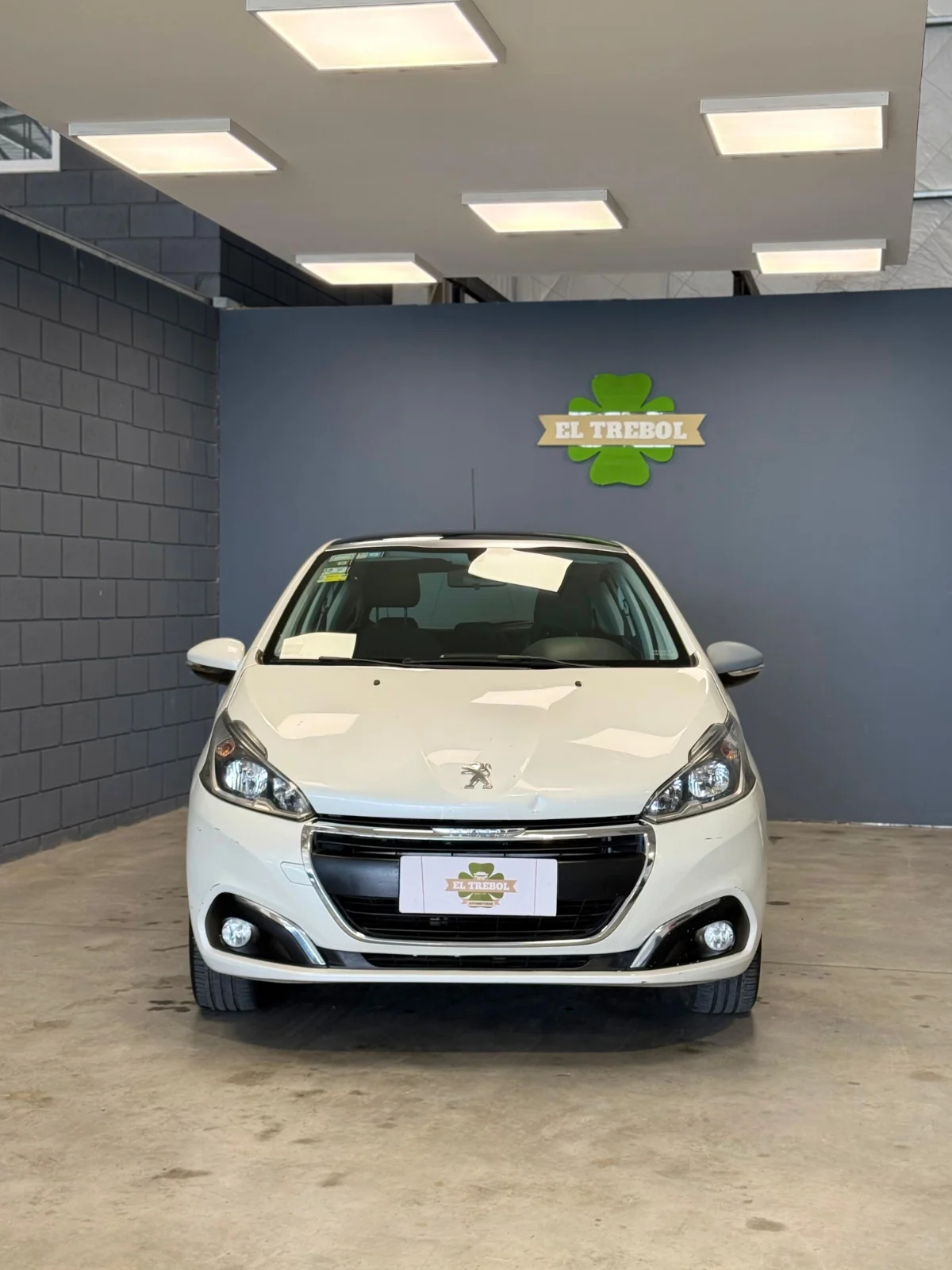 Peugeot 208 1.6 Mt Allure  · foto 4