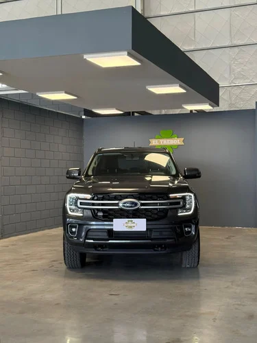 Ford Everest 2.3 Gtdi Active 4x4 At 2025